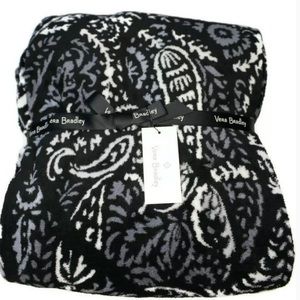 NWT New Vera Bradley Throw Blanket Paisley Noir